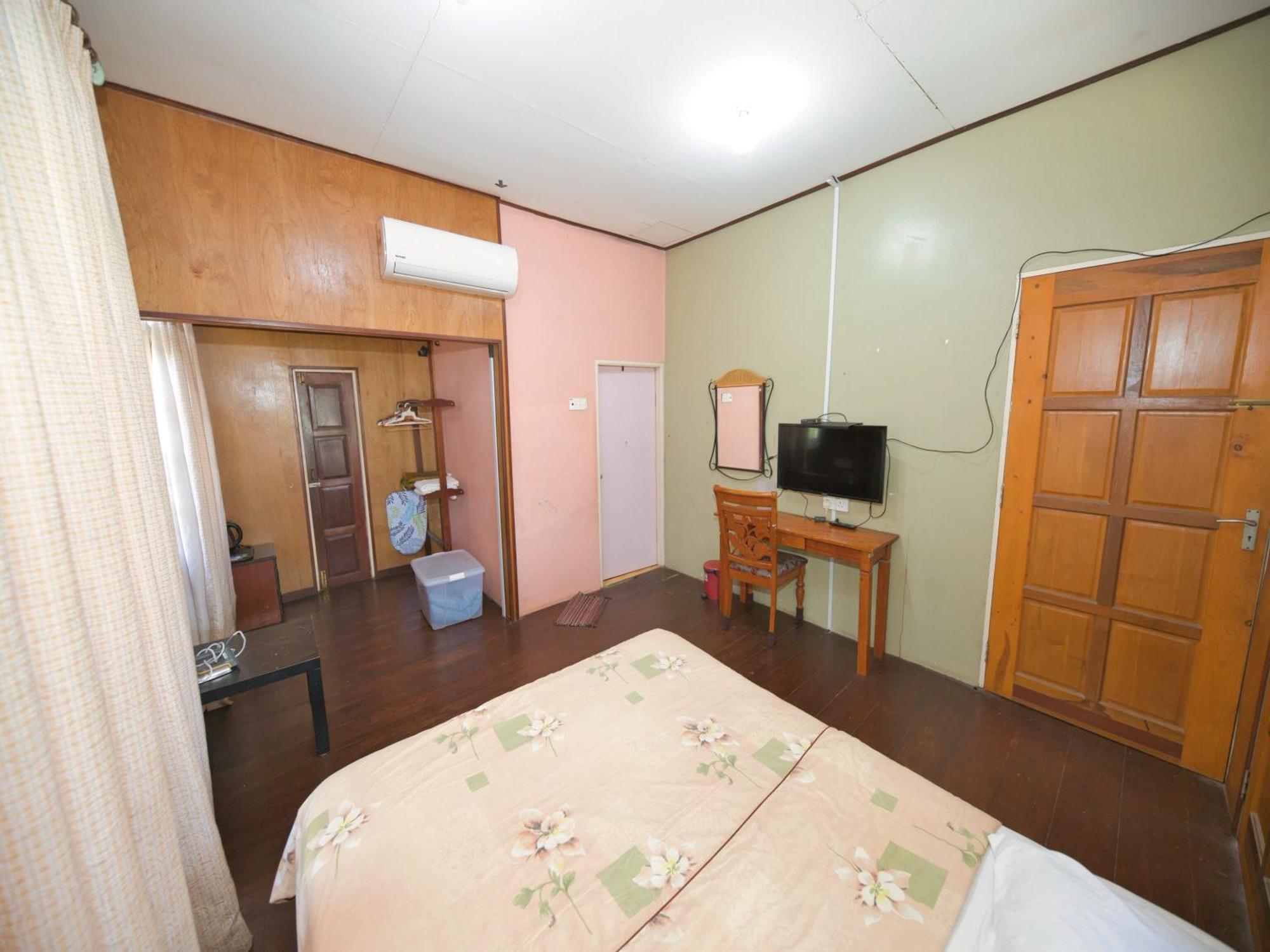 Chalet Teratak SamuderaKita Kampong Gong Badak Bagian luar foto