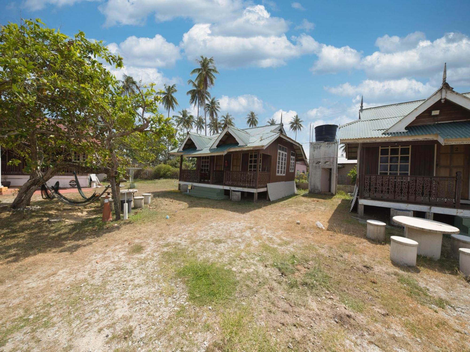 Chalet Teratak SamuderaKita Kampong Gong Badak Bagian luar foto